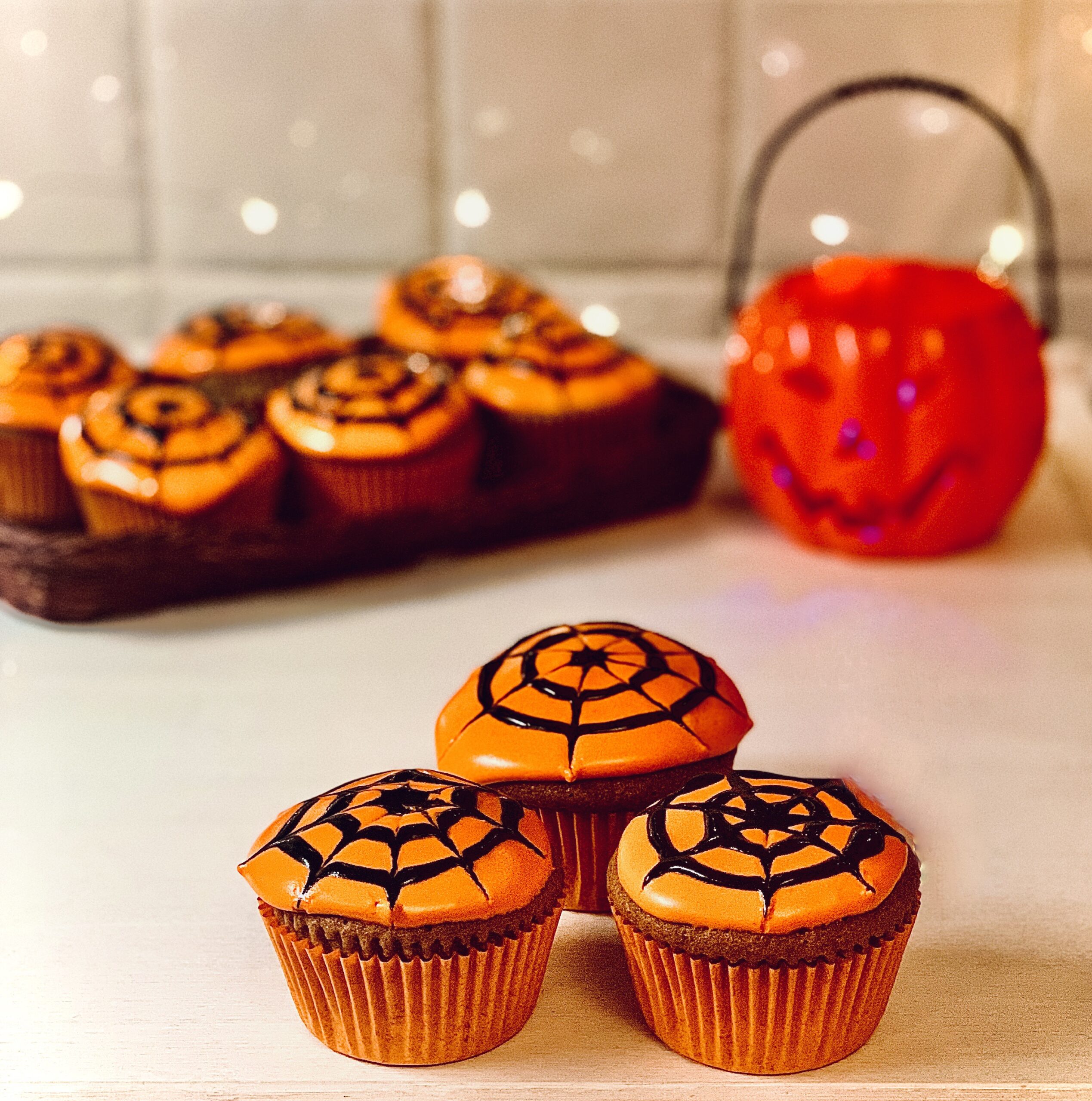 Korzenno pomarańczowe muffinki na Halloween.